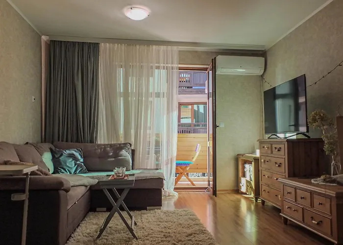 The Snug Near The Brimming Mountains *