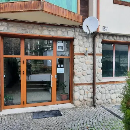 The Snug Near The Brimming Mountains דירה *