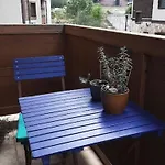 The Snug Near The Brimming Mountains Апартаменты
